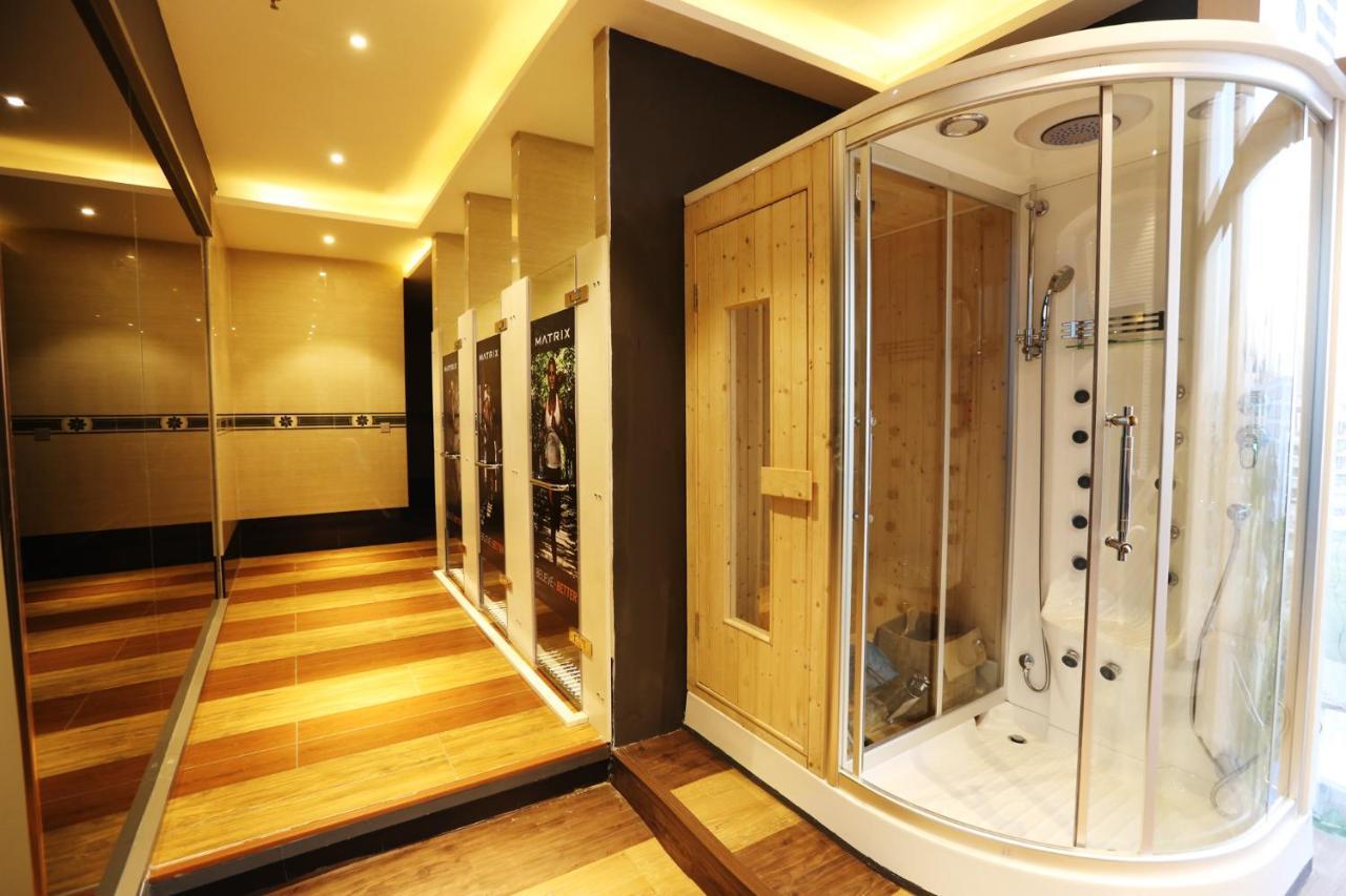 The Bazaar Hotel Bangkok Exterior photo