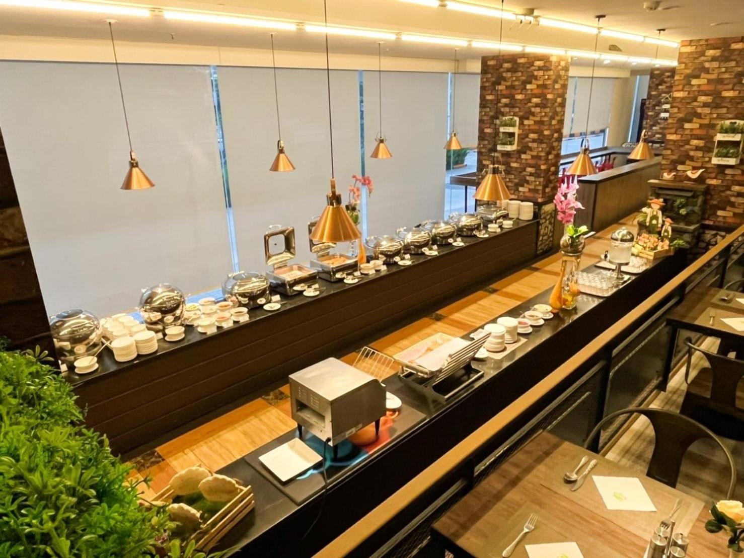The Bazaar Hotel Bangkok Exterior photo